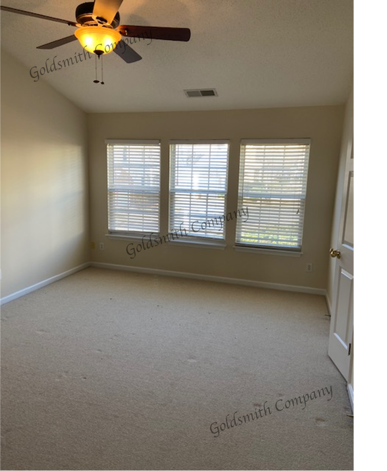 503 Coffield Dr - Photo 6 of 10