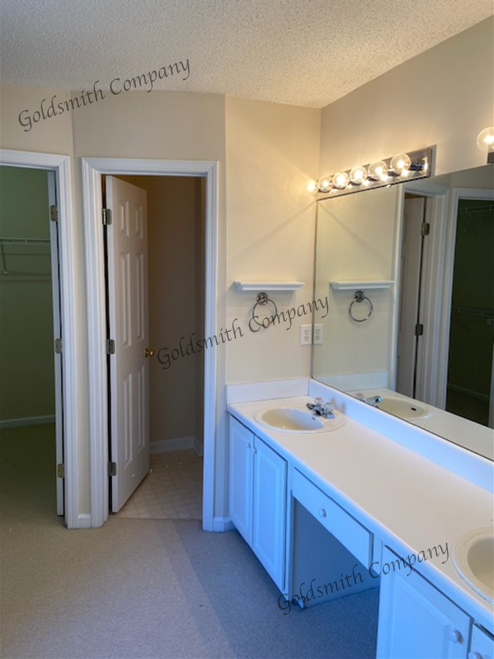 503 Coffield Dr - Photo 7 of 10