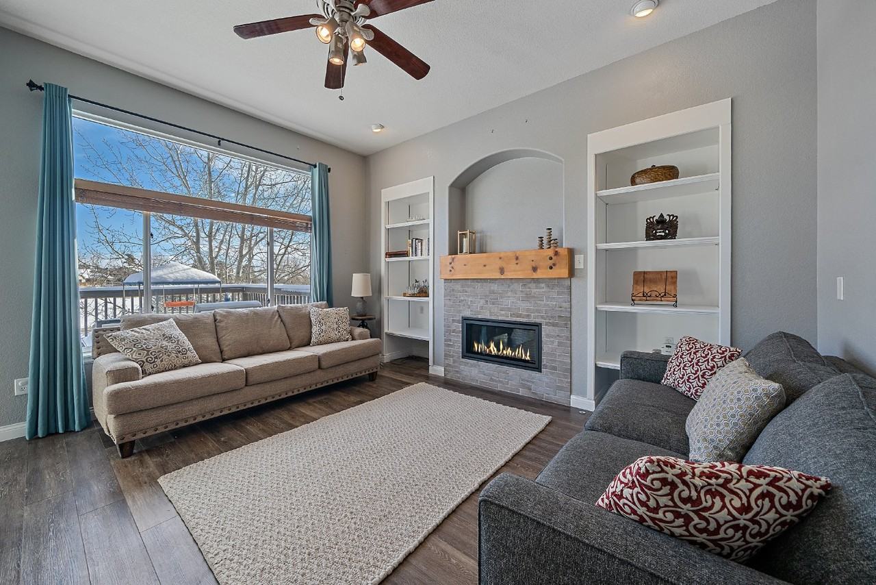 722 Calgary Way - Photo 3 of 37