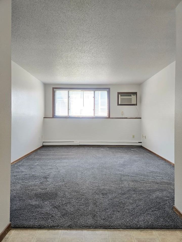 534 2nd Street Southwest - Photo 2 of 17