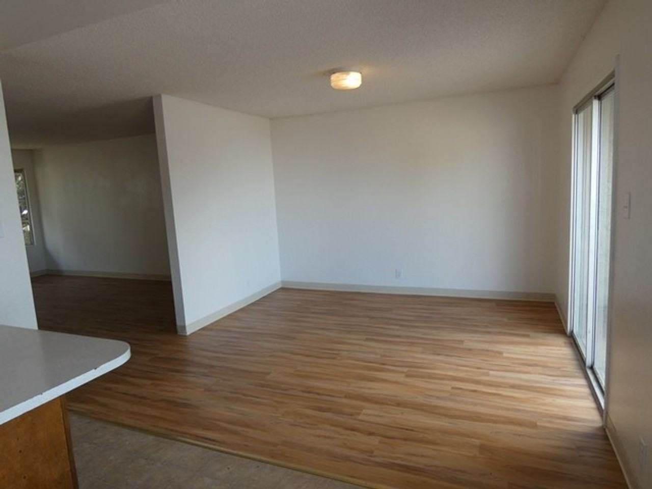 137 E Mcelhany Ave #F - Photo 5 of 6