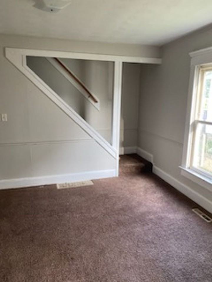 633-635 Davids Street - Photo 2 of 10