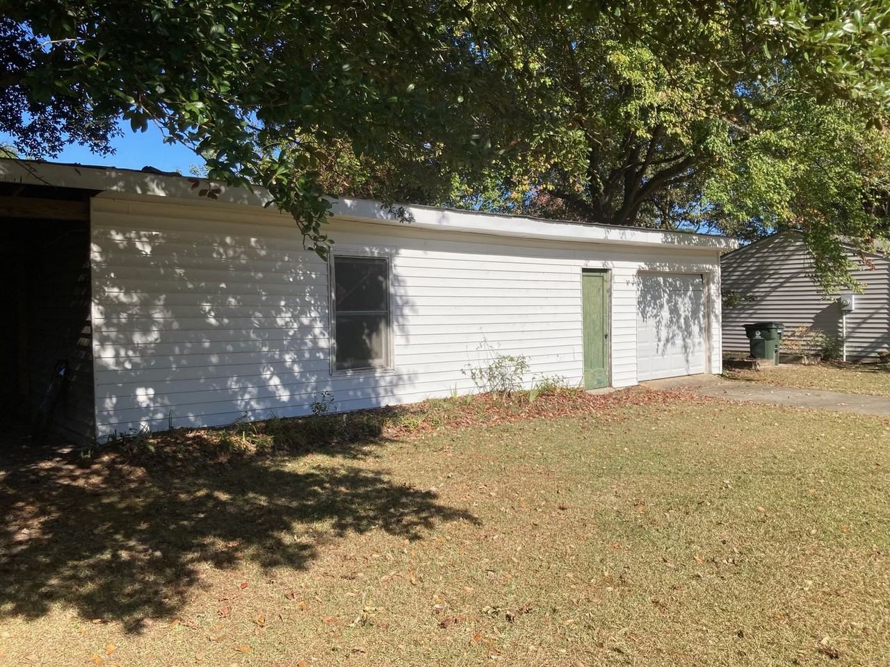 121 Taylor Hts - Photo 2 of 12