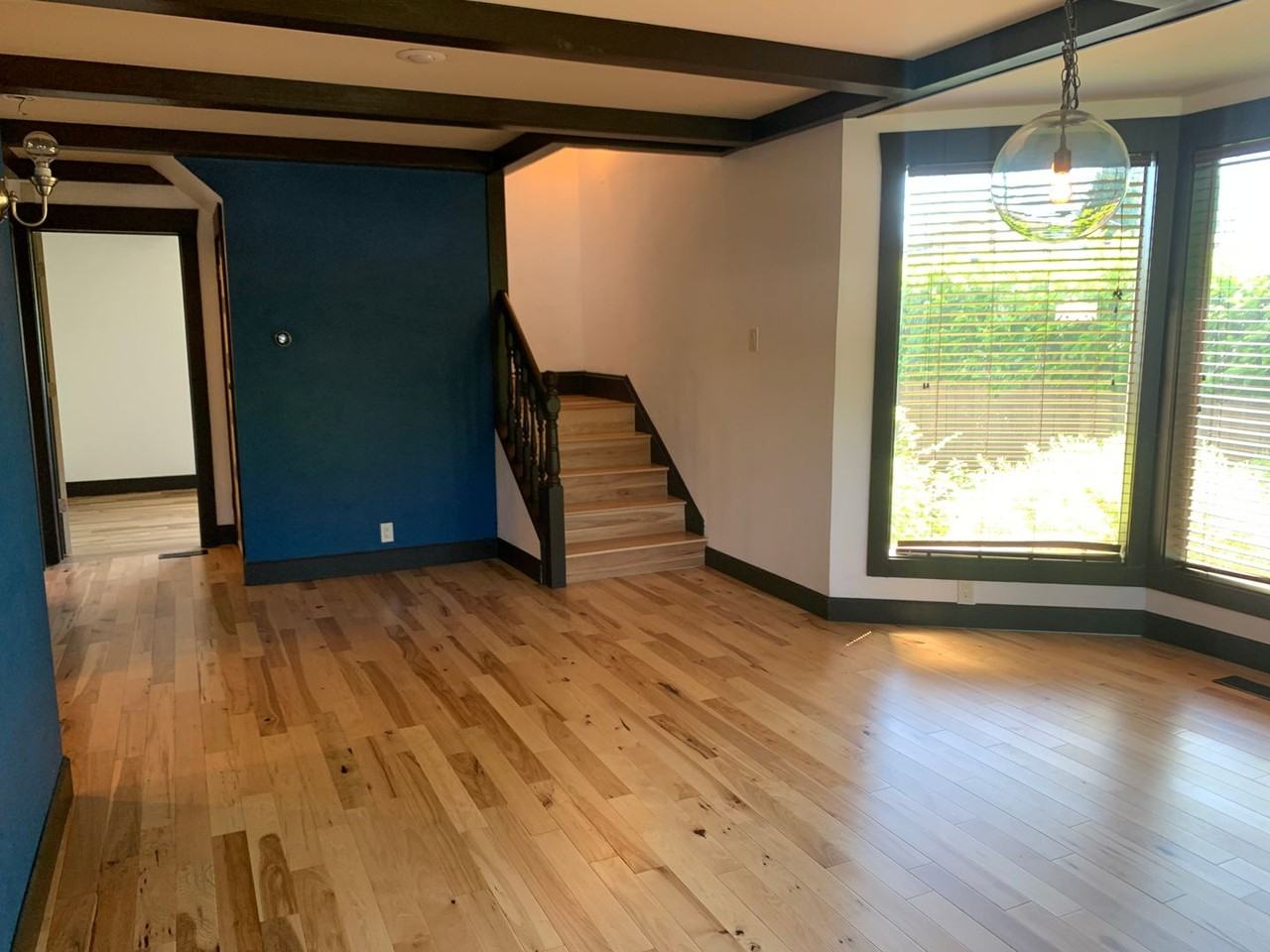 2406 Lynn St - Photo 3 of 34