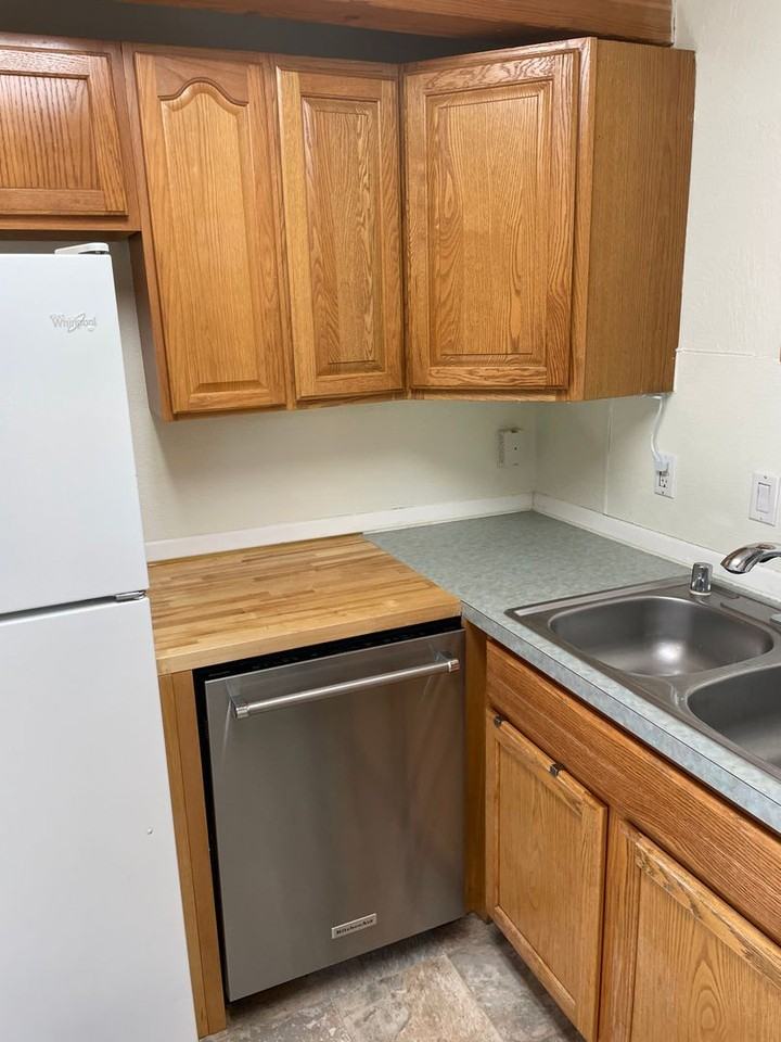 2454 N Aurora Ln - Photo 3 of 20