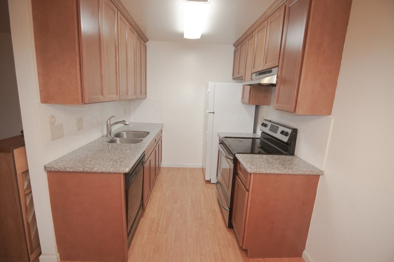 936 Kiely Blvd #J - Photo 2 of 15