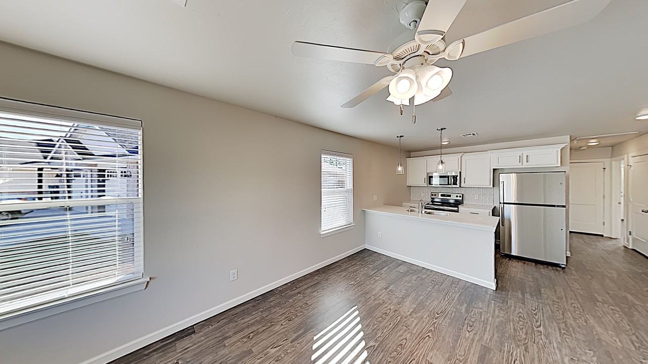 5017 Avion Ct - Photo 4 of 12