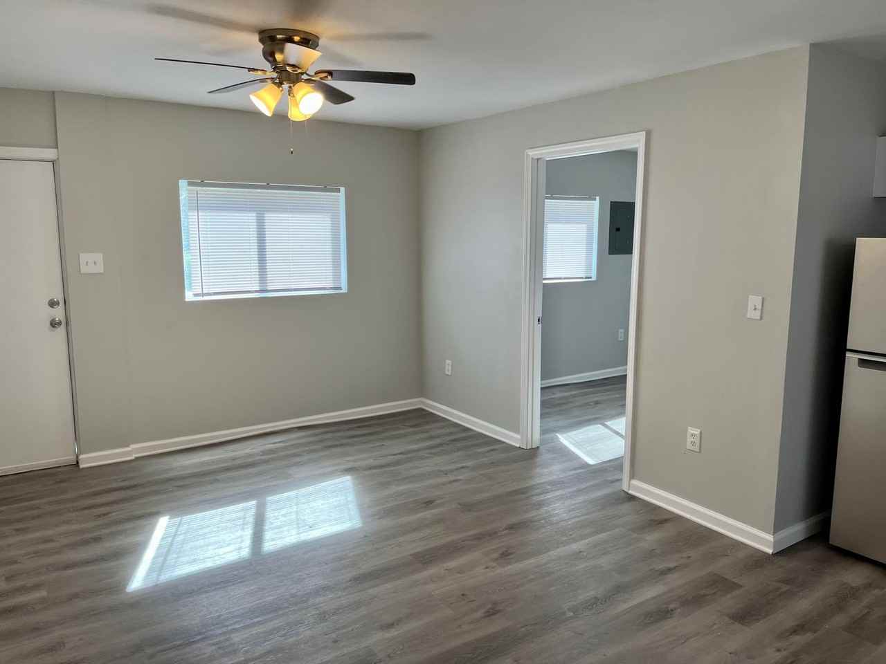 1404 Willard Ave - Photo 3 of 7