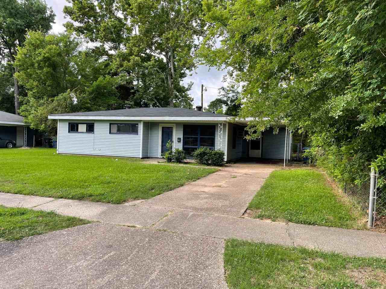 2943 Amherst St - Photo 2 of 10