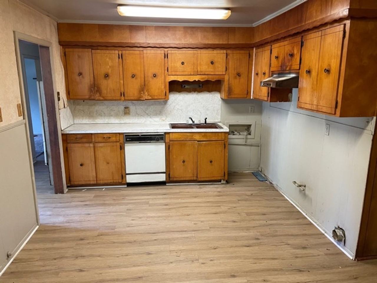 2943 Amherst St - Photo 3 of 10