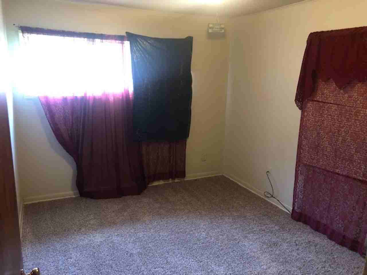 2943 Amherst St - Photo 6 of 10