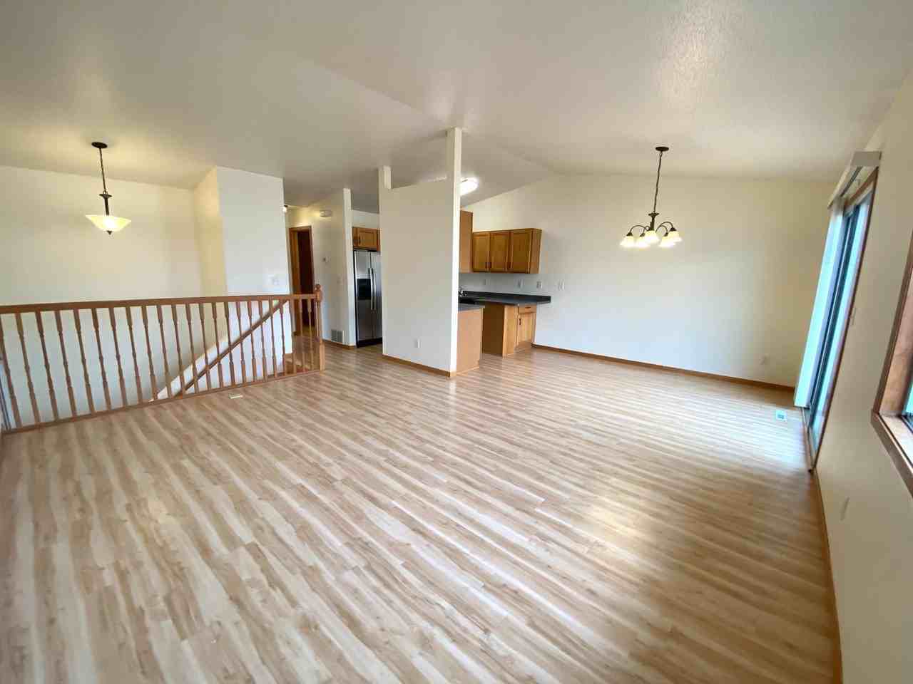 1566 34th Ave S - Photo 5 of 39