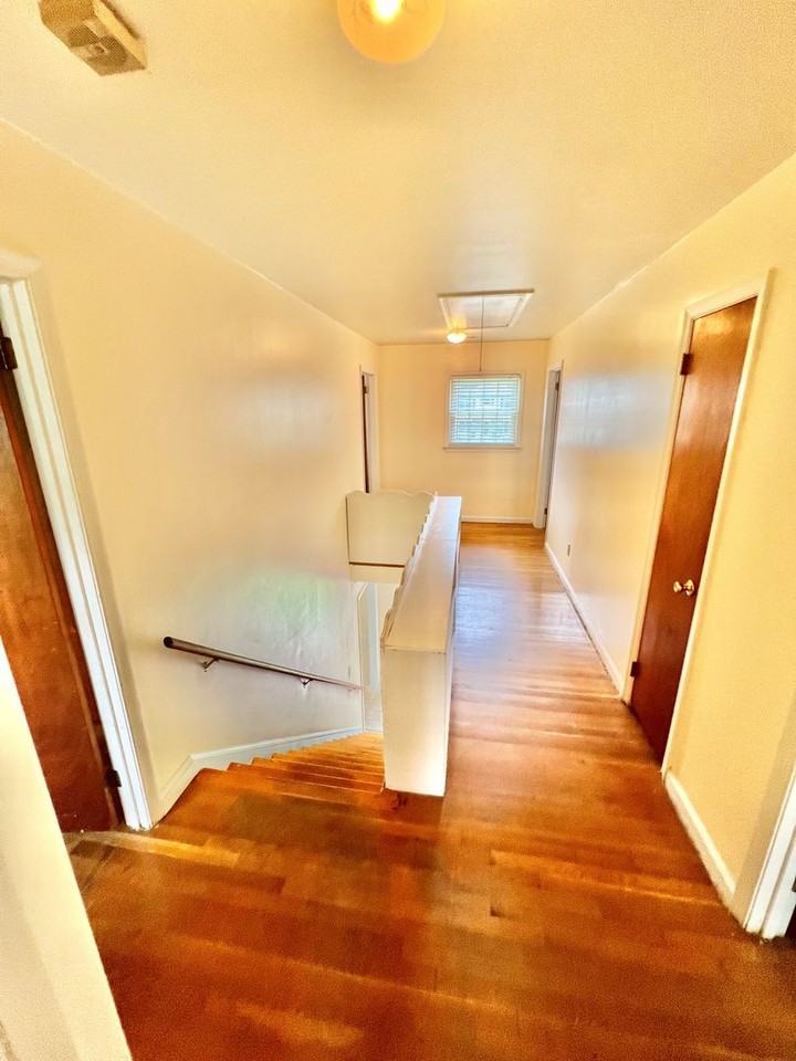 6 Colgate Cir - Photo 3 of 50