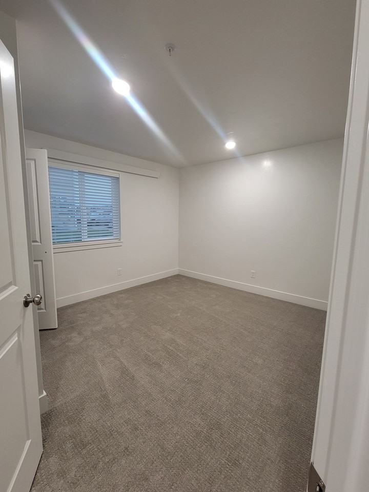 3609 E Gample Ave - Photo 6 of 9