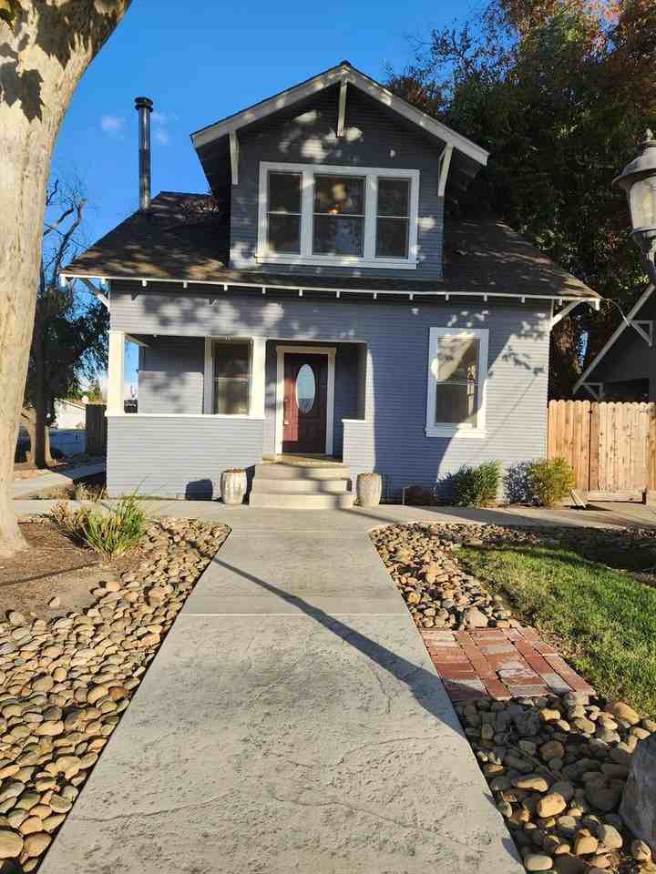 2616 Colorado Ave - Photo 5 of 50