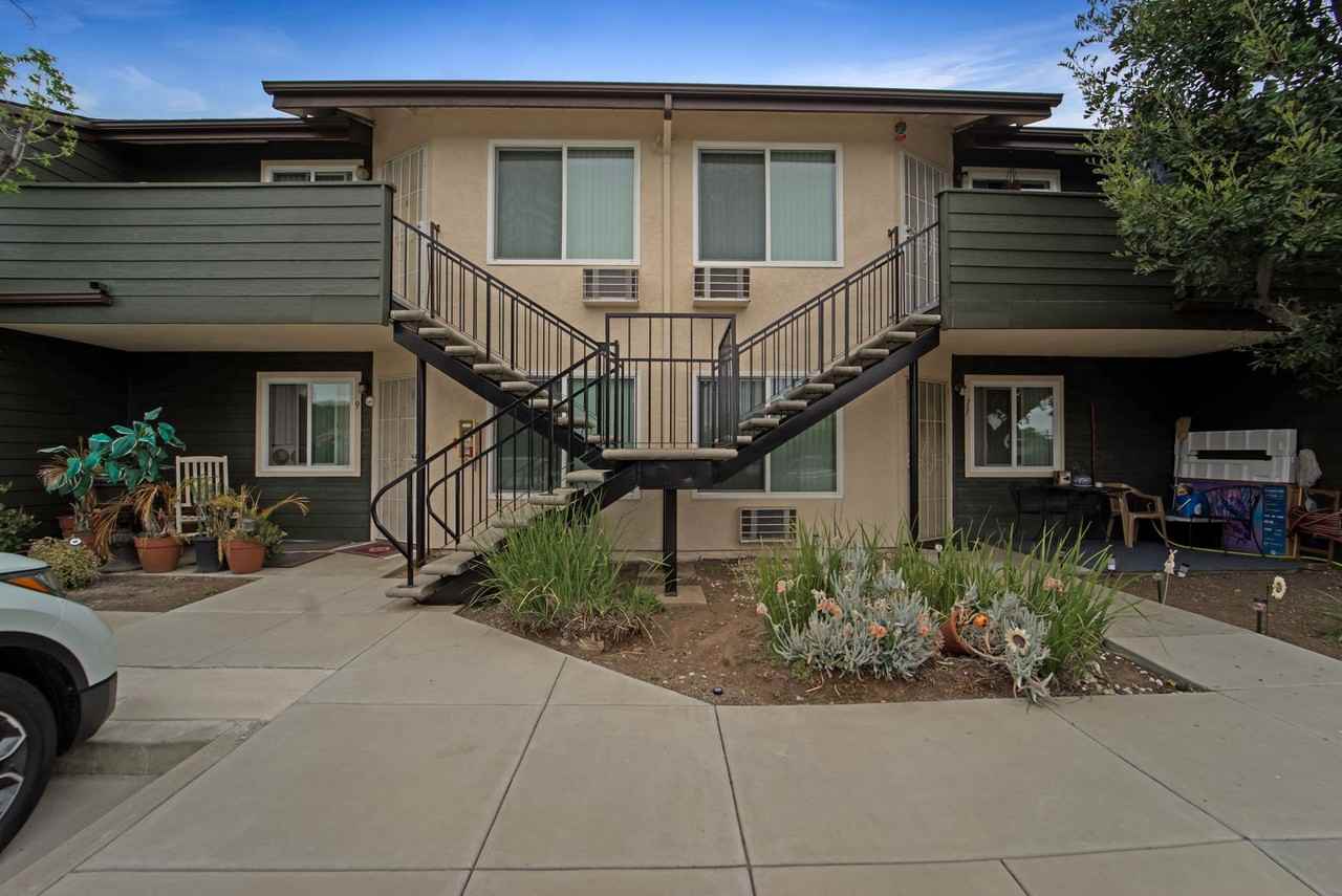 1219 Persimmon Ave #33 - Photo 4 of 8