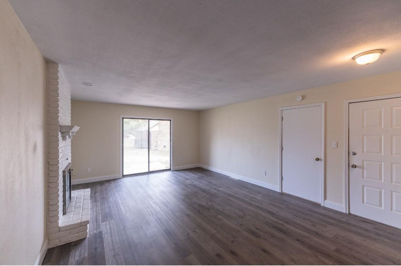 315 E Redwood St - Photo 3 of 10