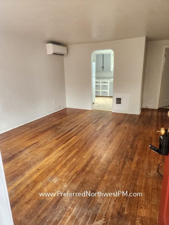 1025 W 28th Ave - Photo 2 of 6