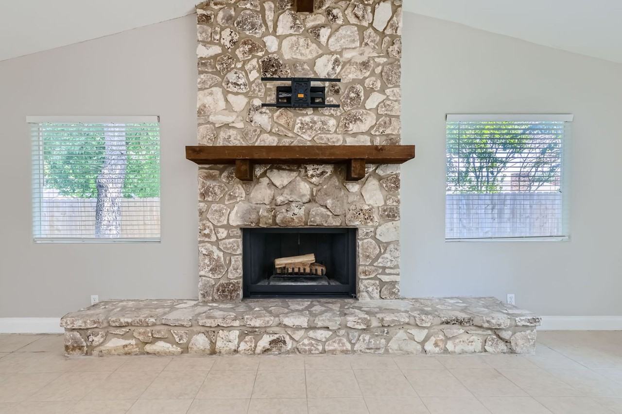 4315 Summer Sun Ln - Photo 7 of 23