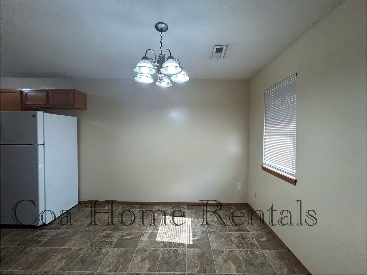 1129 N New York Ave - Photo 3 of 9