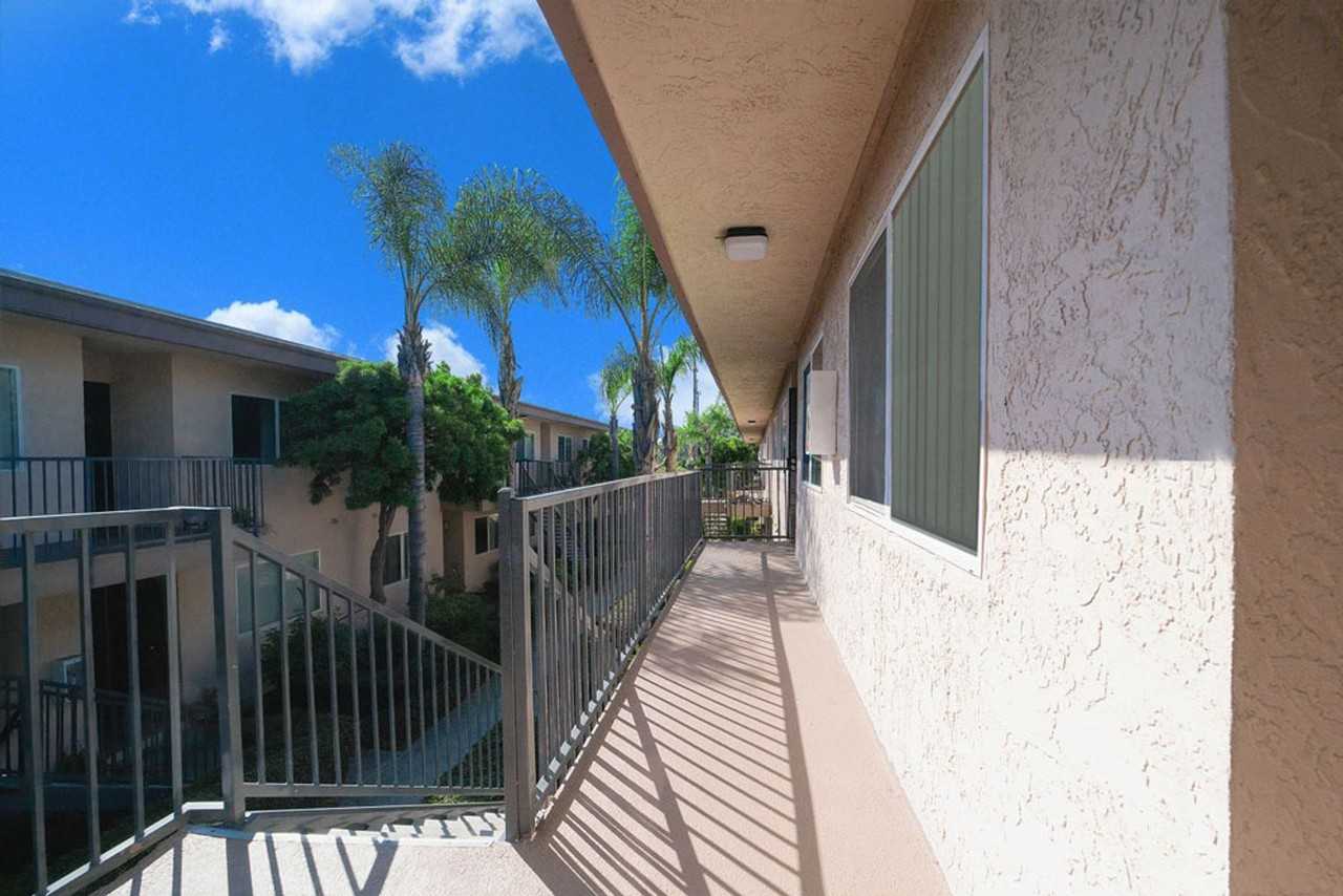 Vista View Apartments - Photo 2 of 9