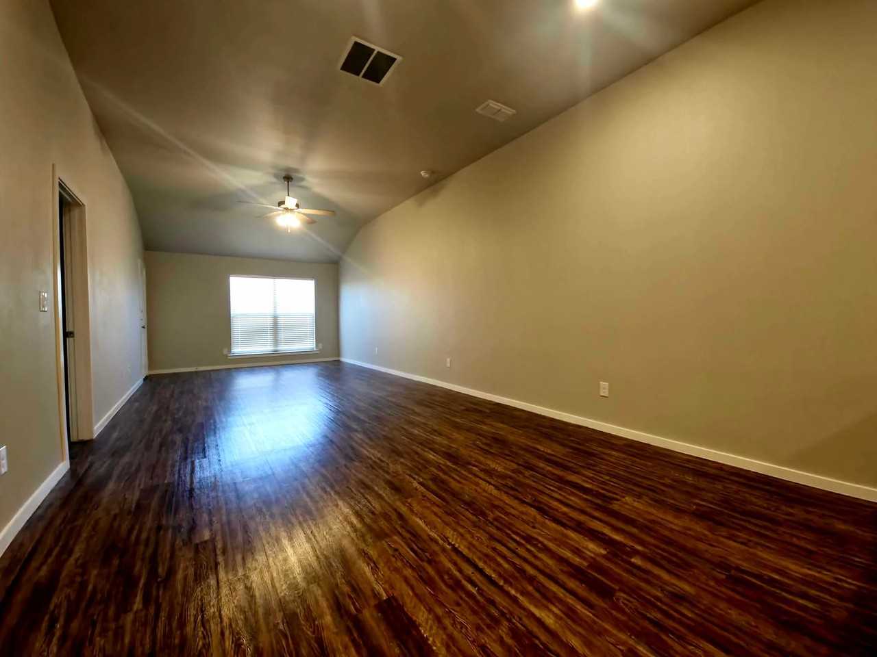 PM1 - 2118 N Ave K - TNT - Photo 3 of 15