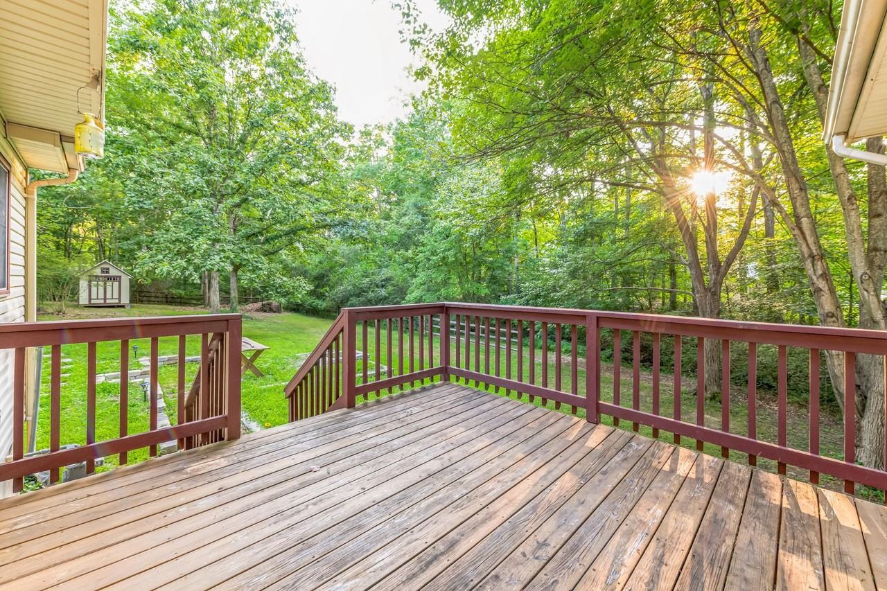 10708 Bentwood Court - Photo 7 of 24