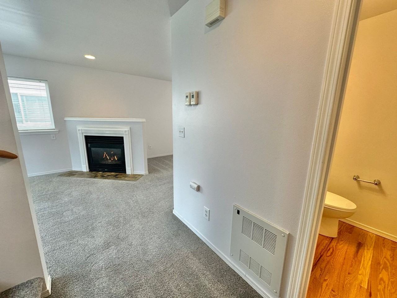 9414 Linden Ave N - Photo 7 of 28