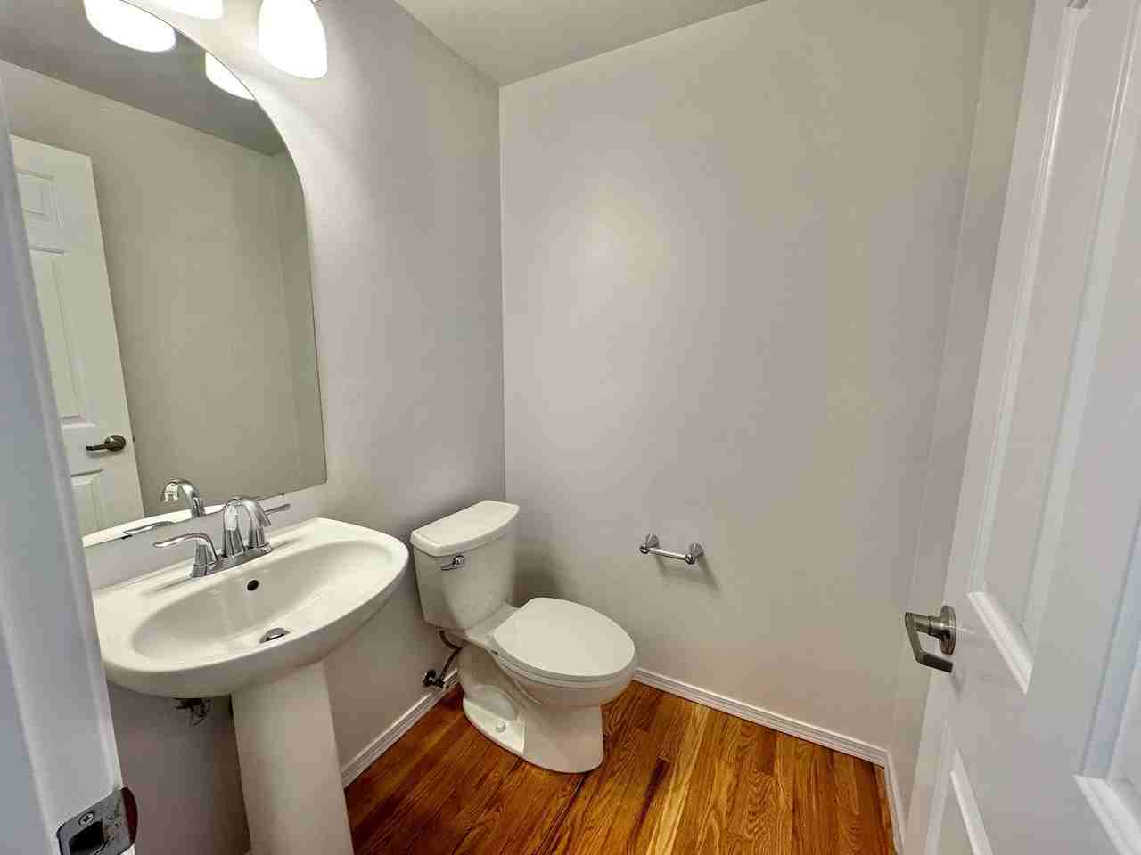 9414 Linden Ave N - Photo 6 of 28