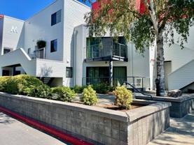 1010 Nw Naito Pkwy #M7 - Photo 1 of 1