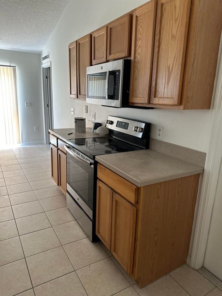 2475 Compass Pointe Drive - Photo 2 of 11