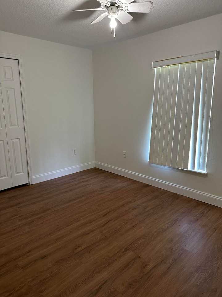 2475 Compass Pointe Drive - Photo 5 of 11