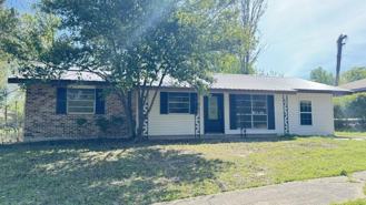 310 Parkview Ave - Photo 1 of 1