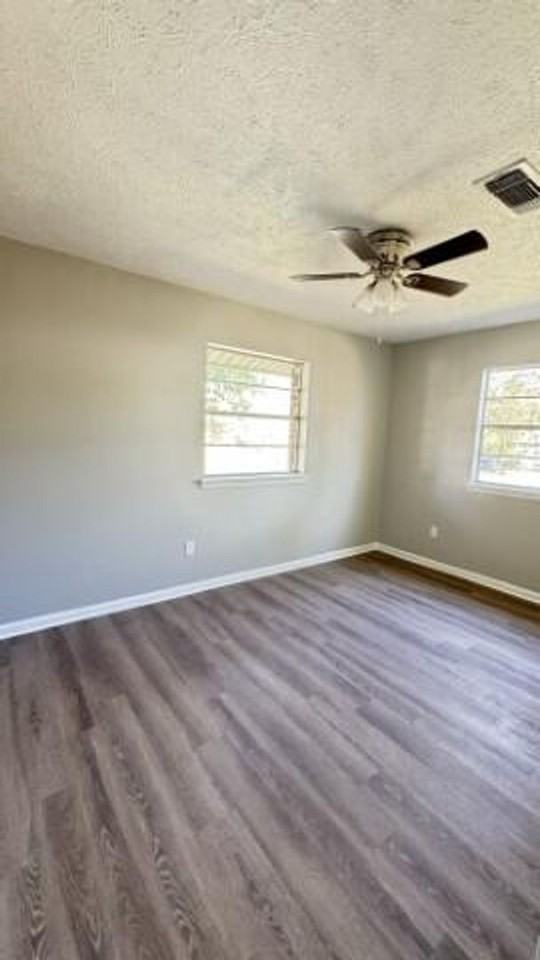 310 Parkview Ave - Photo 5 of 7