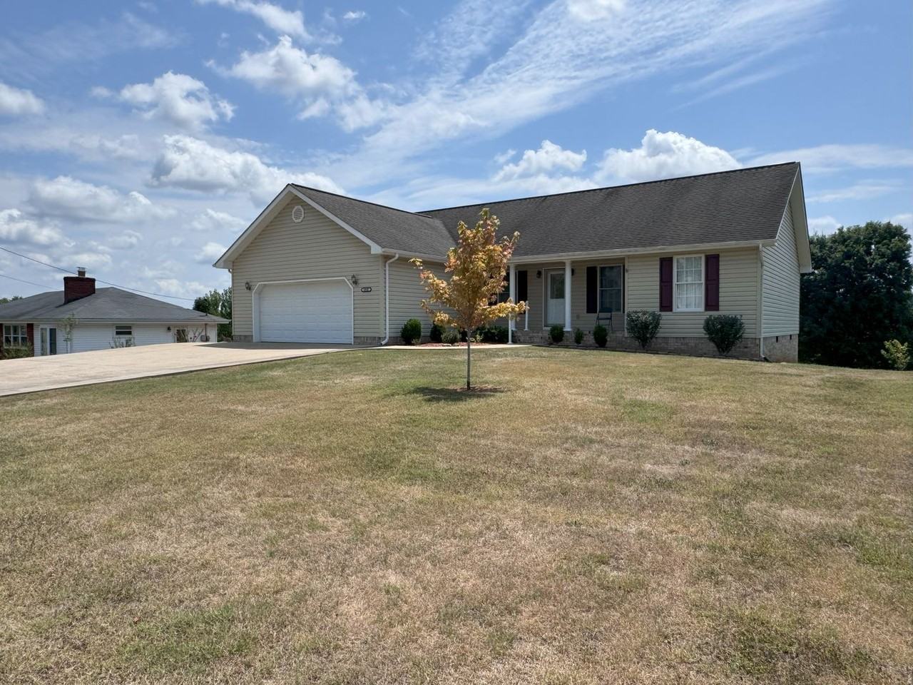 6048 Carters Valley Rd - Photo 2 of 25