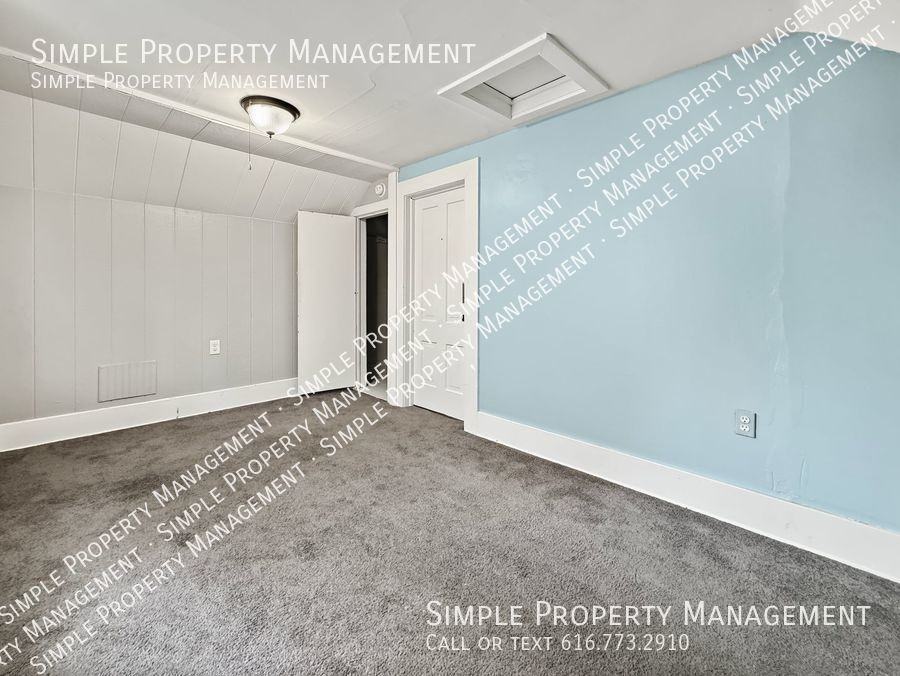 331 Crescent St Ne #3 - Photo 2 of 10