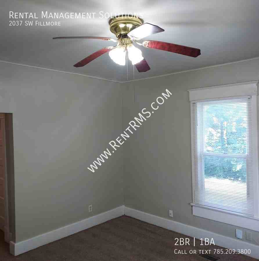 2037 Sw Fillmore St - Photo 3 of 23
