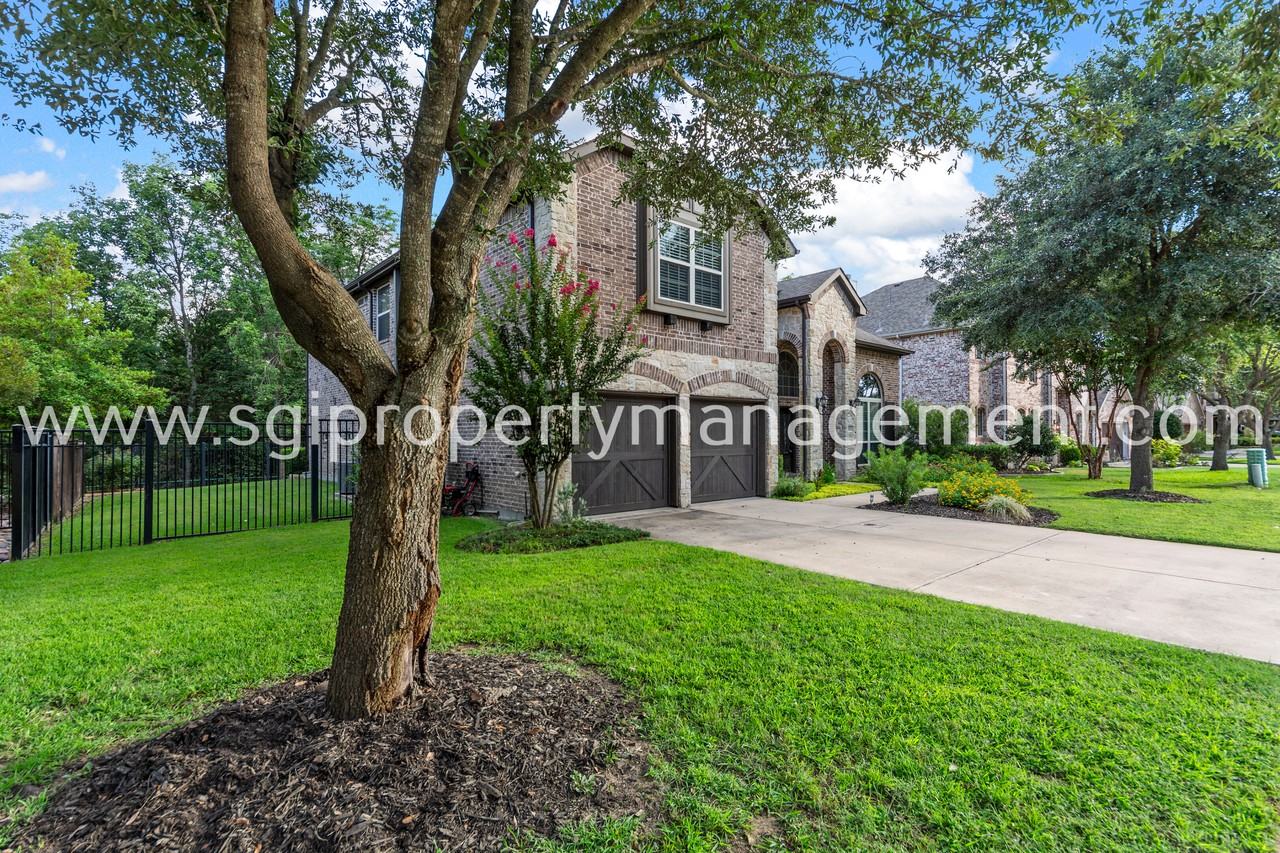 443 Sloan Creek Pkwy - Photo 2 of 36