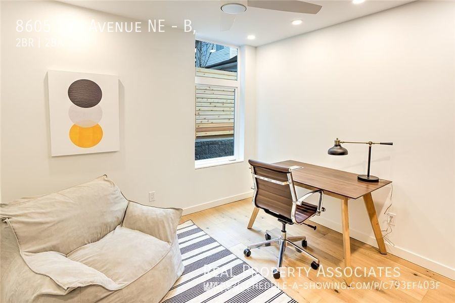 8605 5th Ave Ne #B - Photo 3 of 18