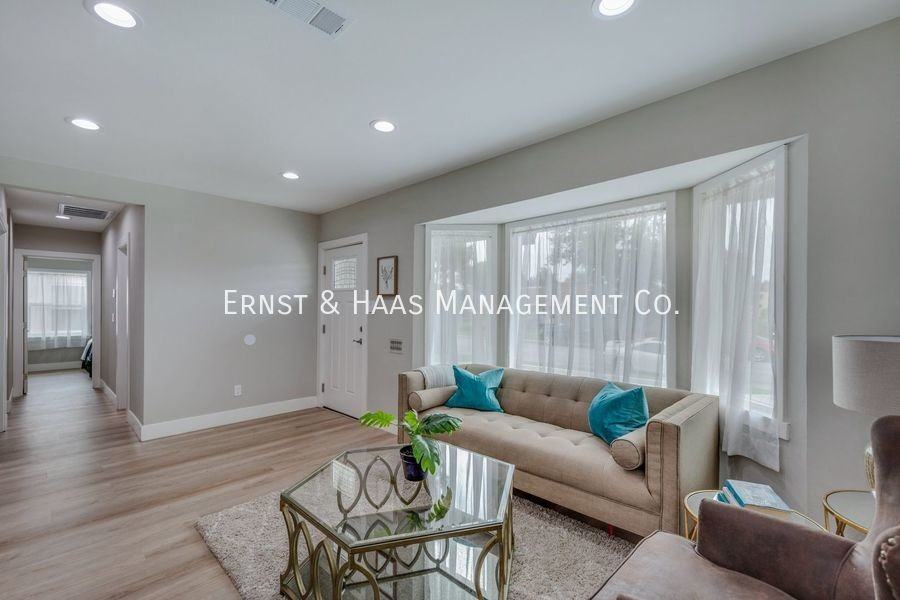 4433 Sunfield Ave - Photo 3 of 20