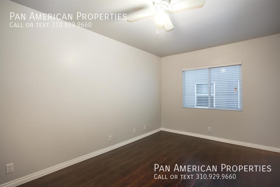 3207 W 73rd St - Photo 4 of 20