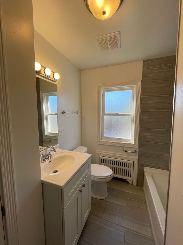 371 Central Ave #2E - Photo 4 of 9