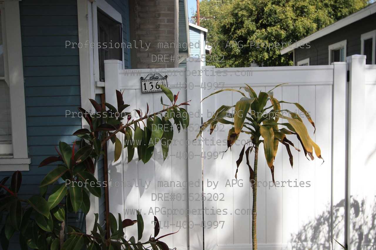 136 1/2 N Yale Ave - Photo 3 of 17