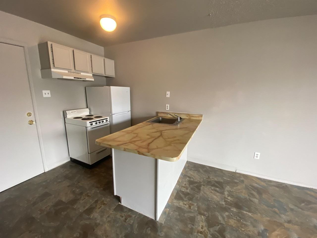 Hermosa Commons - Photo 2 of 15