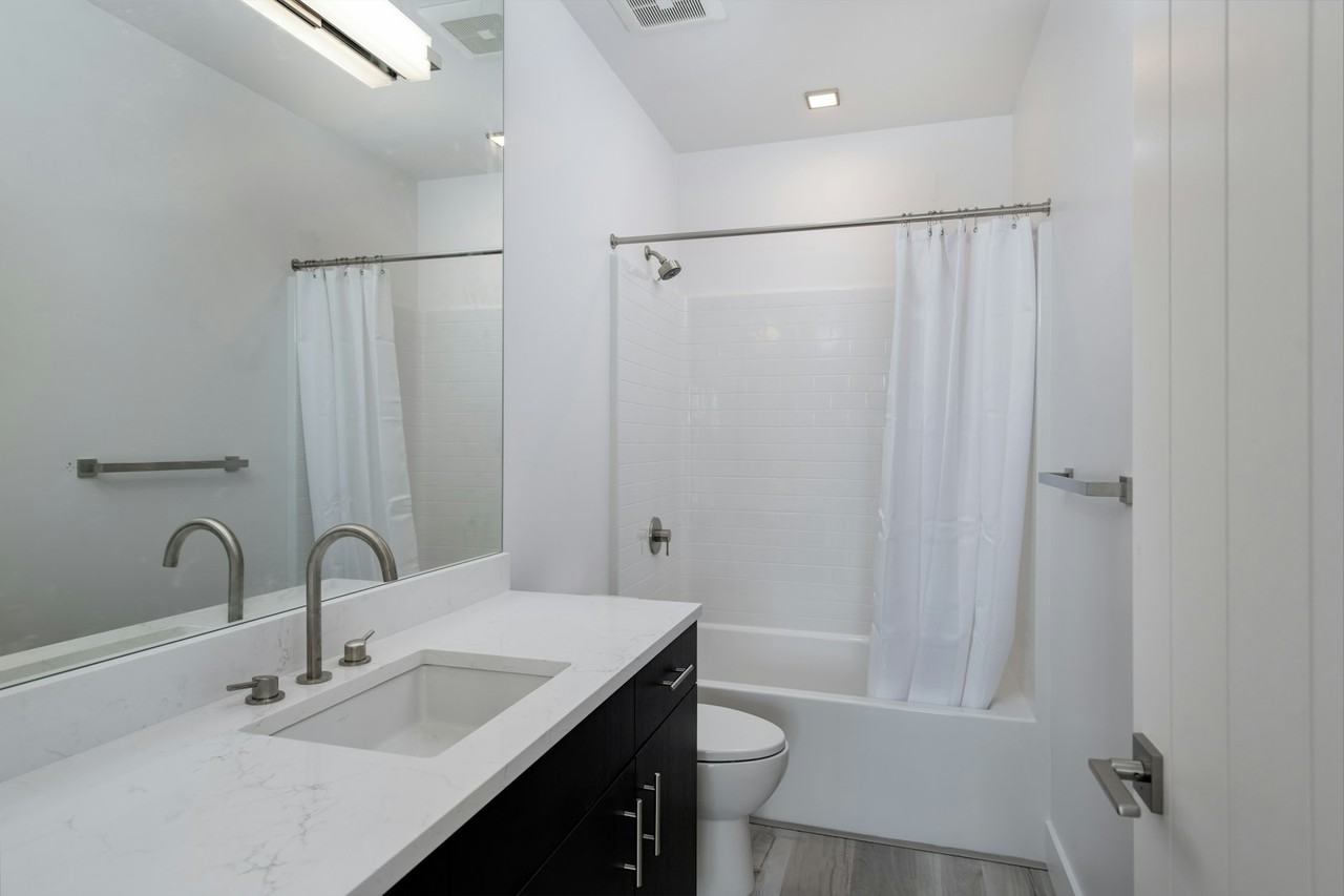 2111 Cross Street, Unit 201 - Photo 2 of 3