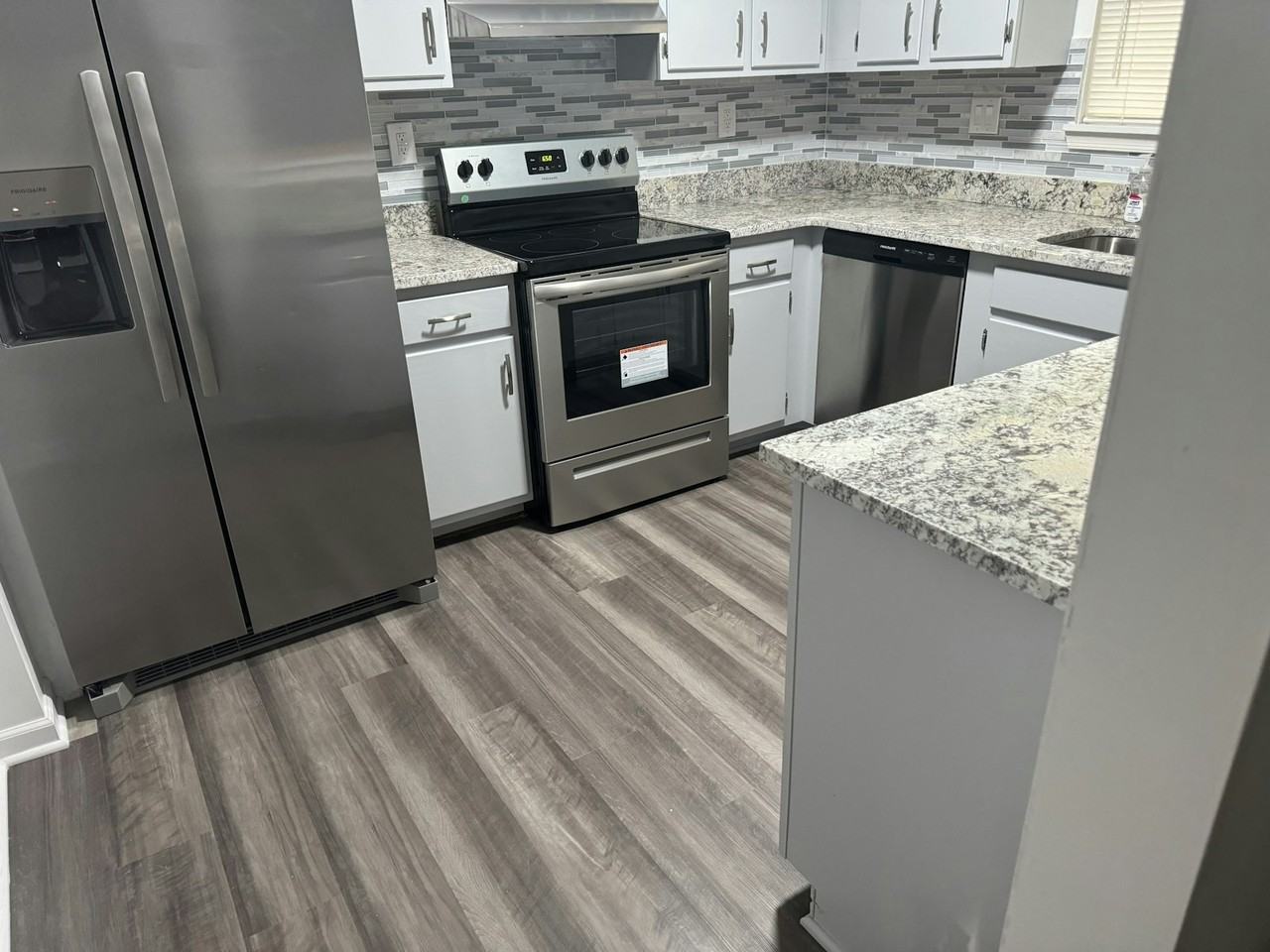 210 Susan Dr - Photo 3 of 12