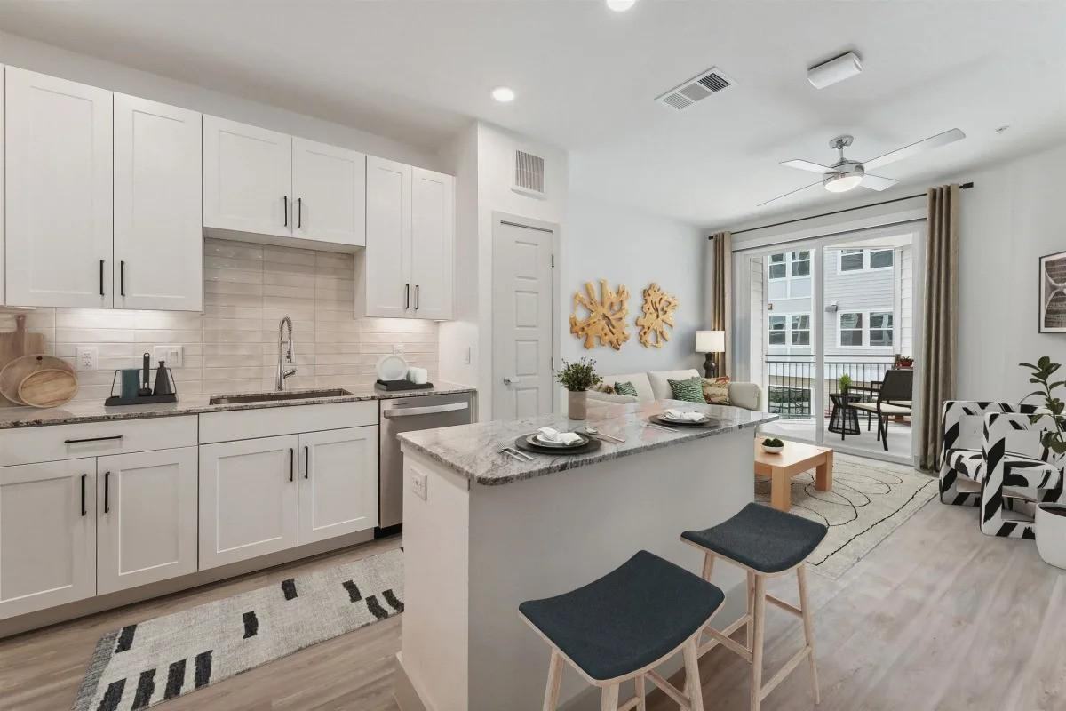 8529 Burnet Road - Photo 6 of 9