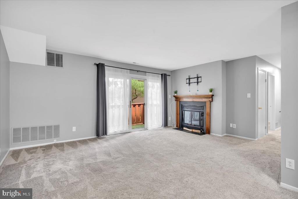 2304 Eagle Row - Photo 2 of 21