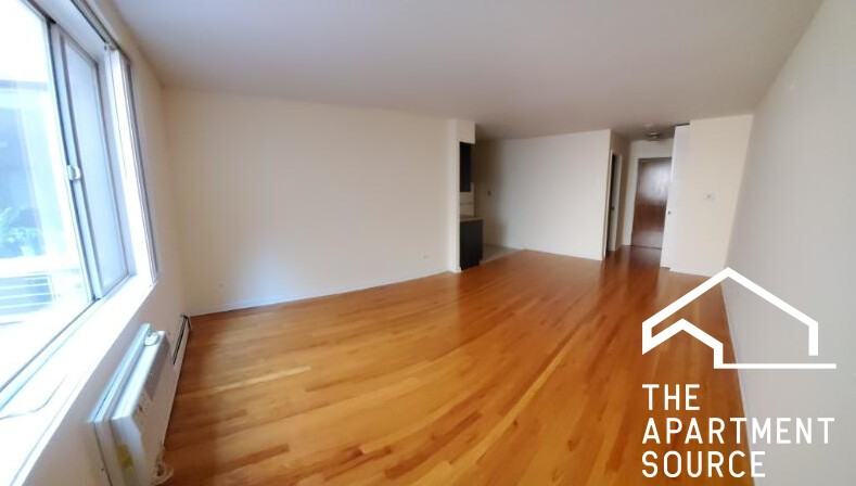 5820 N Sheridan Rd #103 - Photo 2 of 12