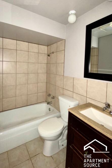 5820 N Sheridan Rd #103 - Photo 6 of 12